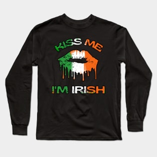 Kiss Me I'm Irish Vintage Painted Lips Retro St Patricks Day Ireland Flag Colours Shamrock Gift Long Sleeve T-Shirt